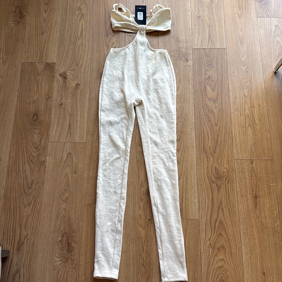 Cut Out Jumpsuit - Picture 2 of 5